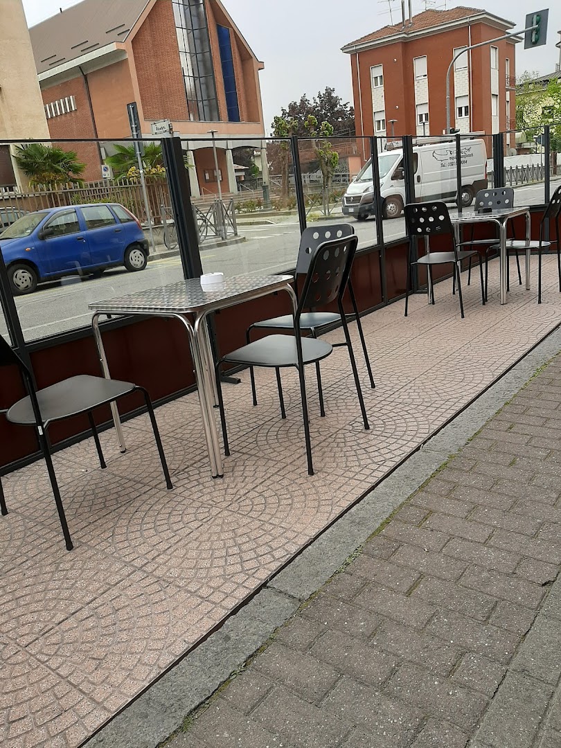 Caffè New Bristol, Novara
