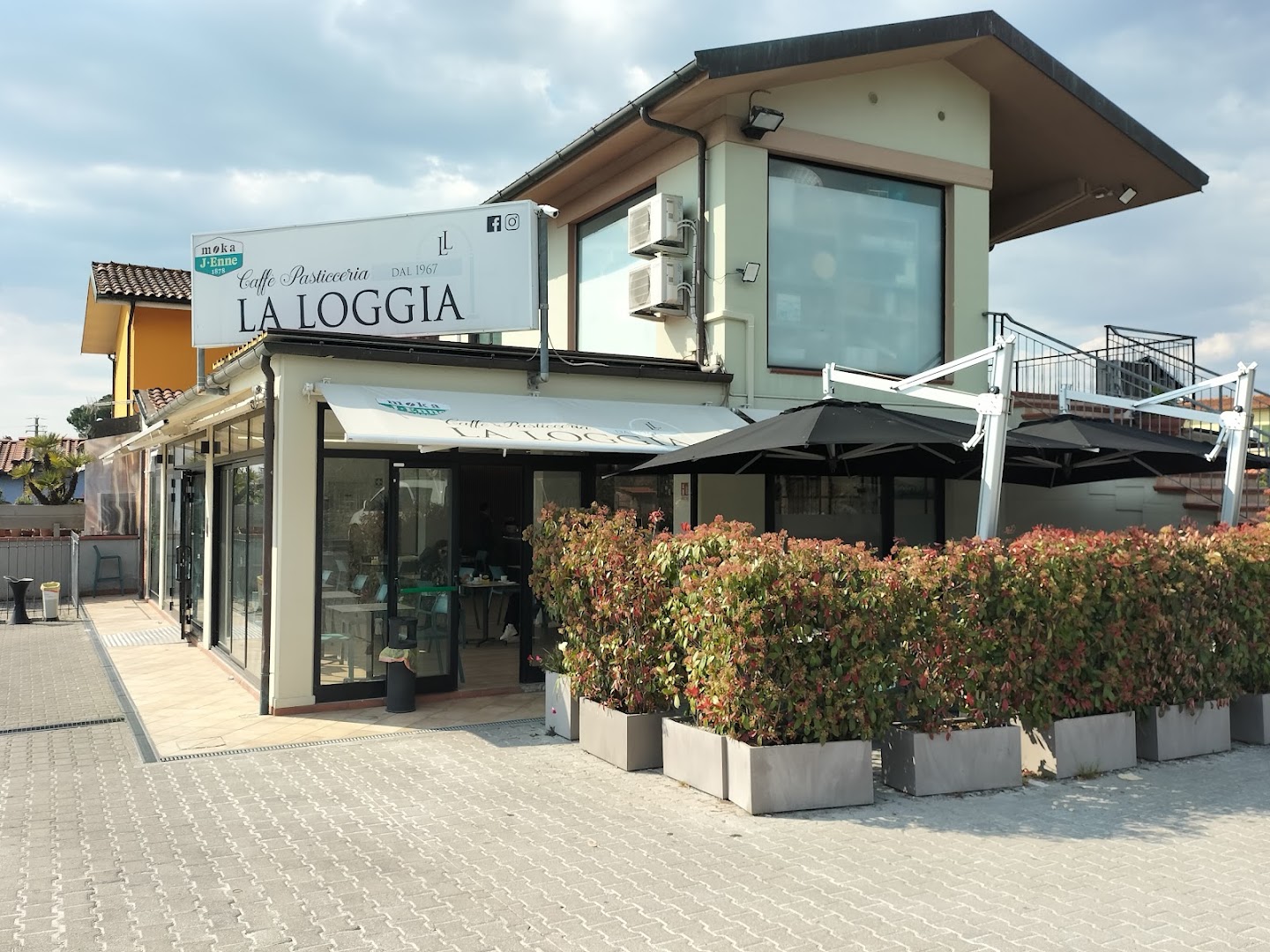 Caffè Pasticceria La Loggia