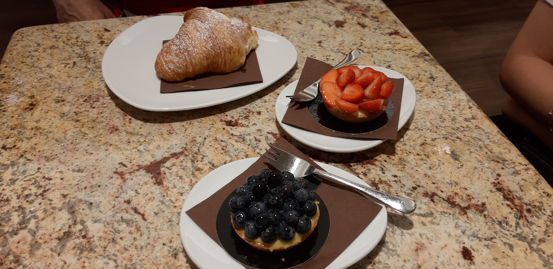 Caffè Pasticceria M&K Kelly
