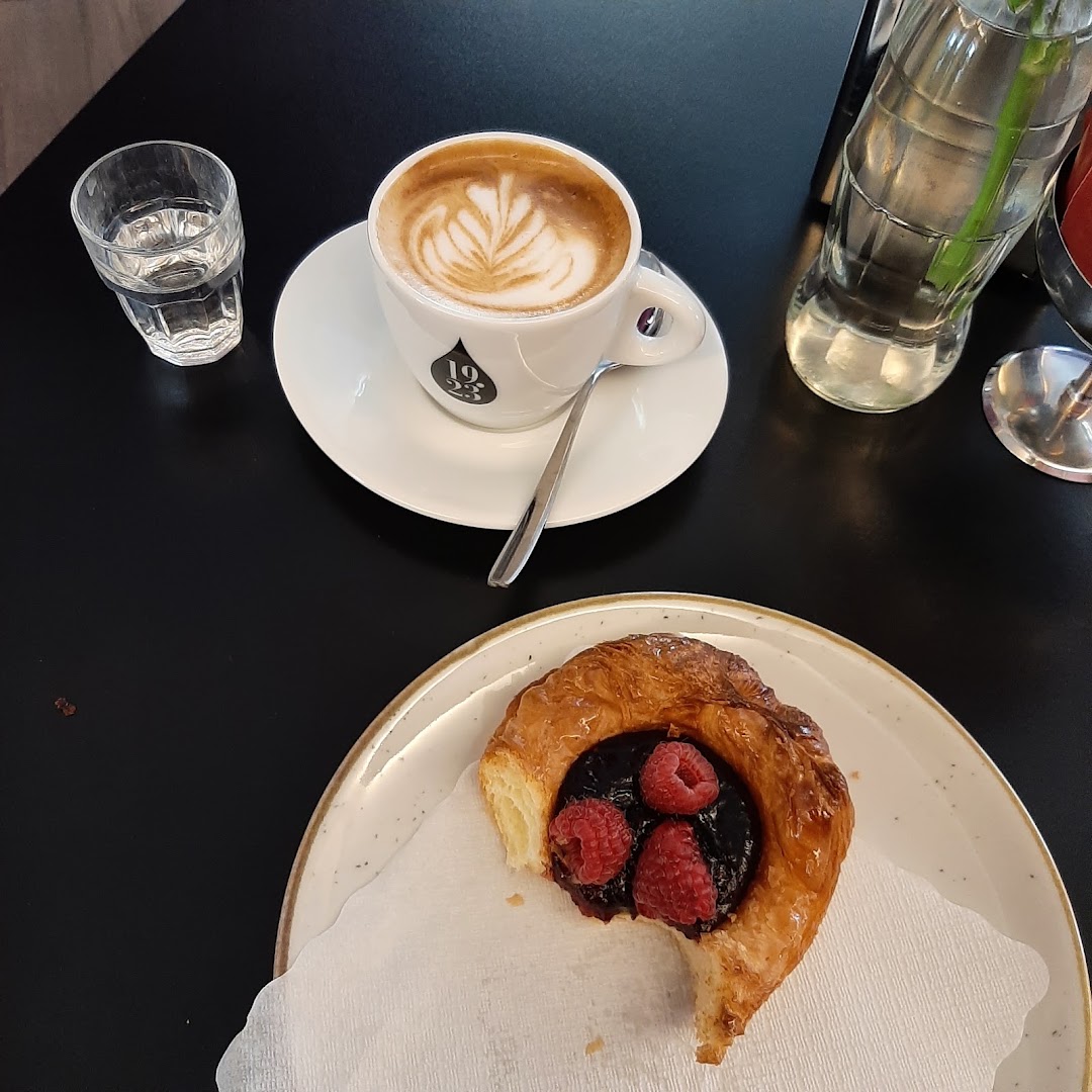 Caffè Wine Bar 19.23