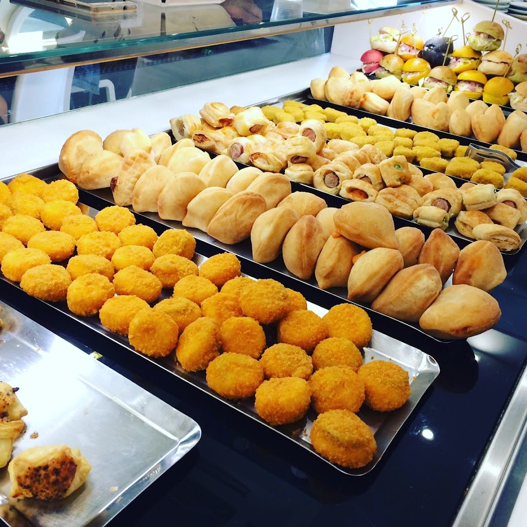 Caffèina LoungeBar Yogurteria di Sgró Andrea, Noicattaro