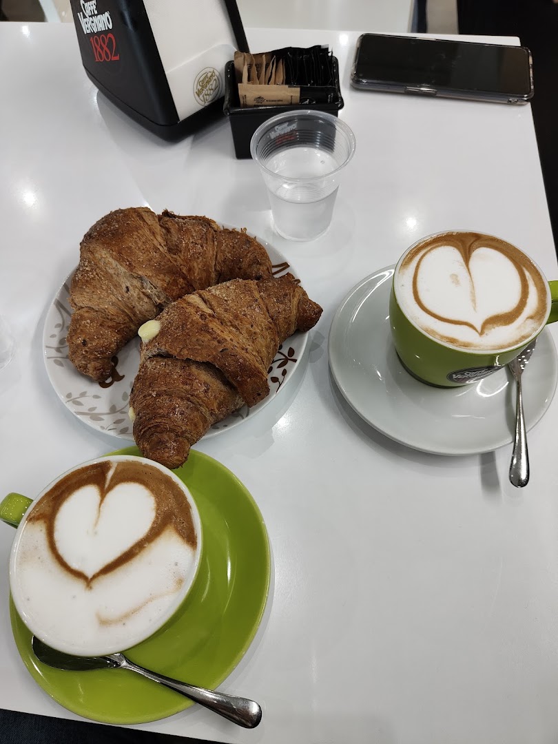 Caffèina LoungeBar Yogurteria di Sgró Andrea
