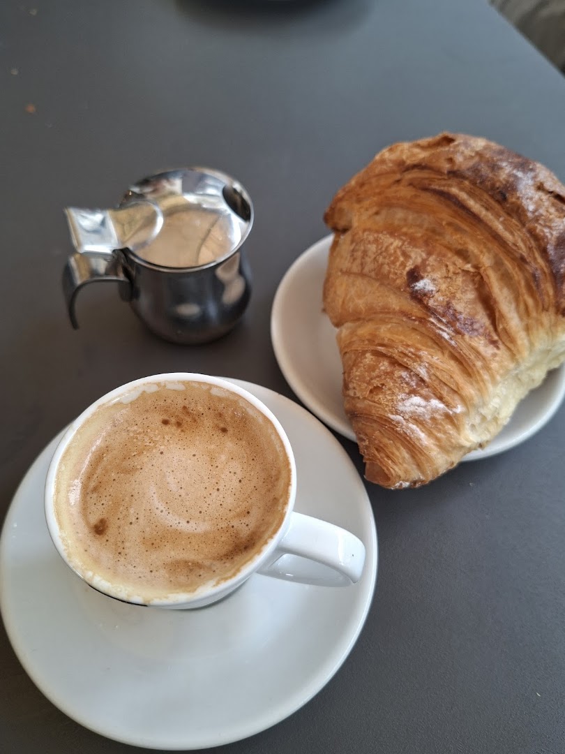 Caffetteria , Cucina Tipica.