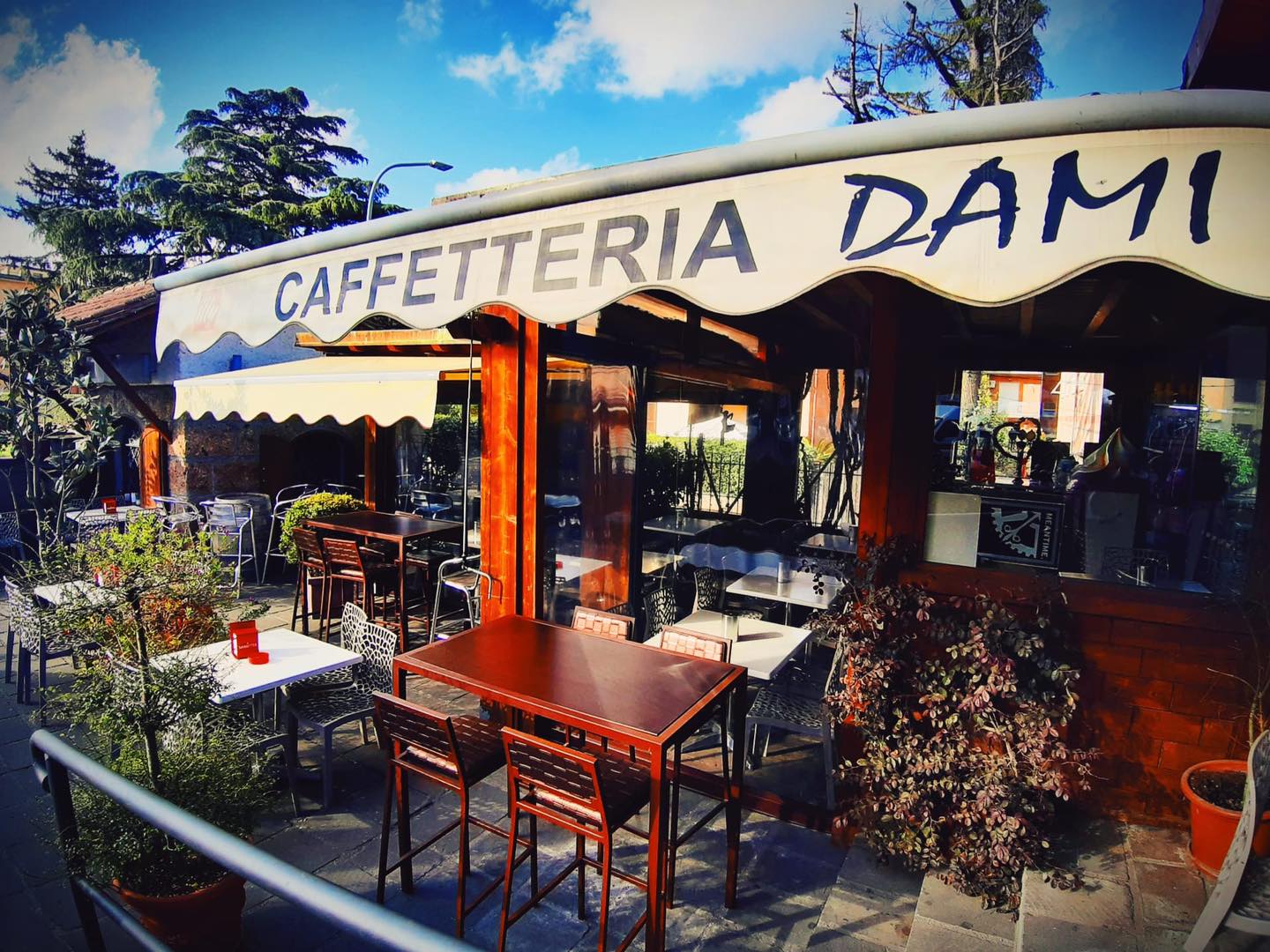 Caffetteria Dami, Nepi
