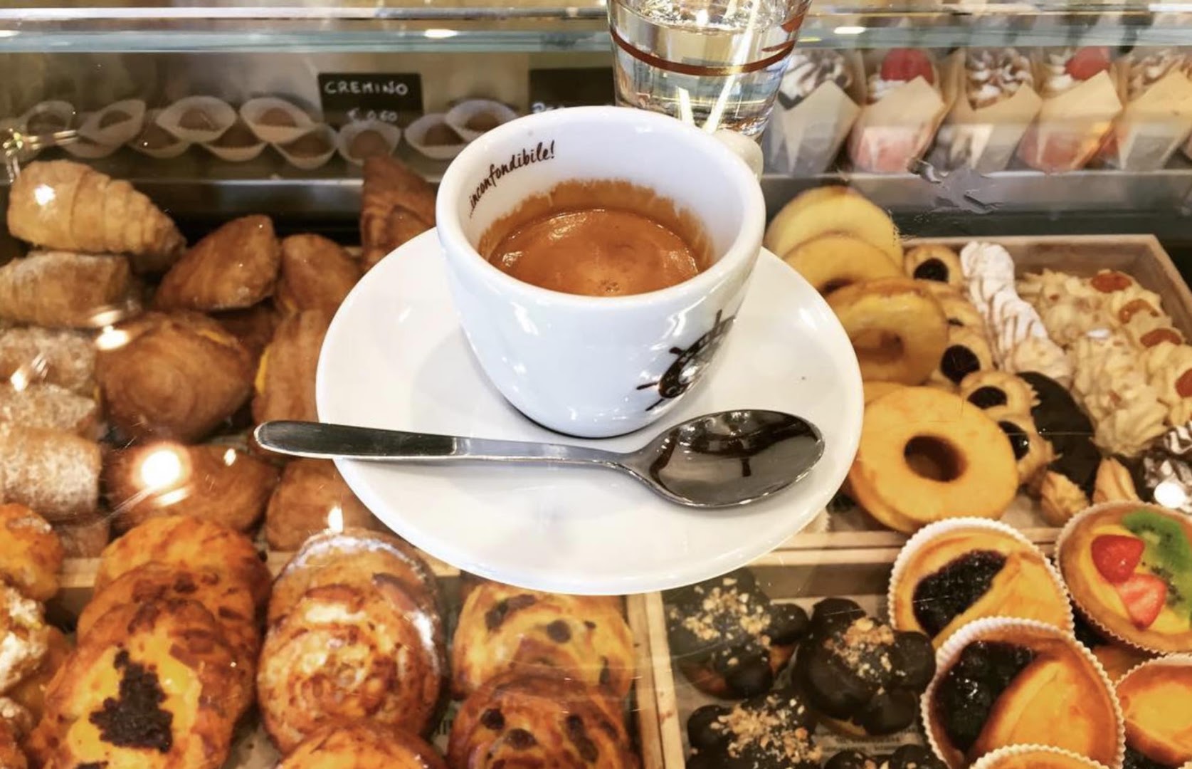 Caffetteria Kristall Bakery