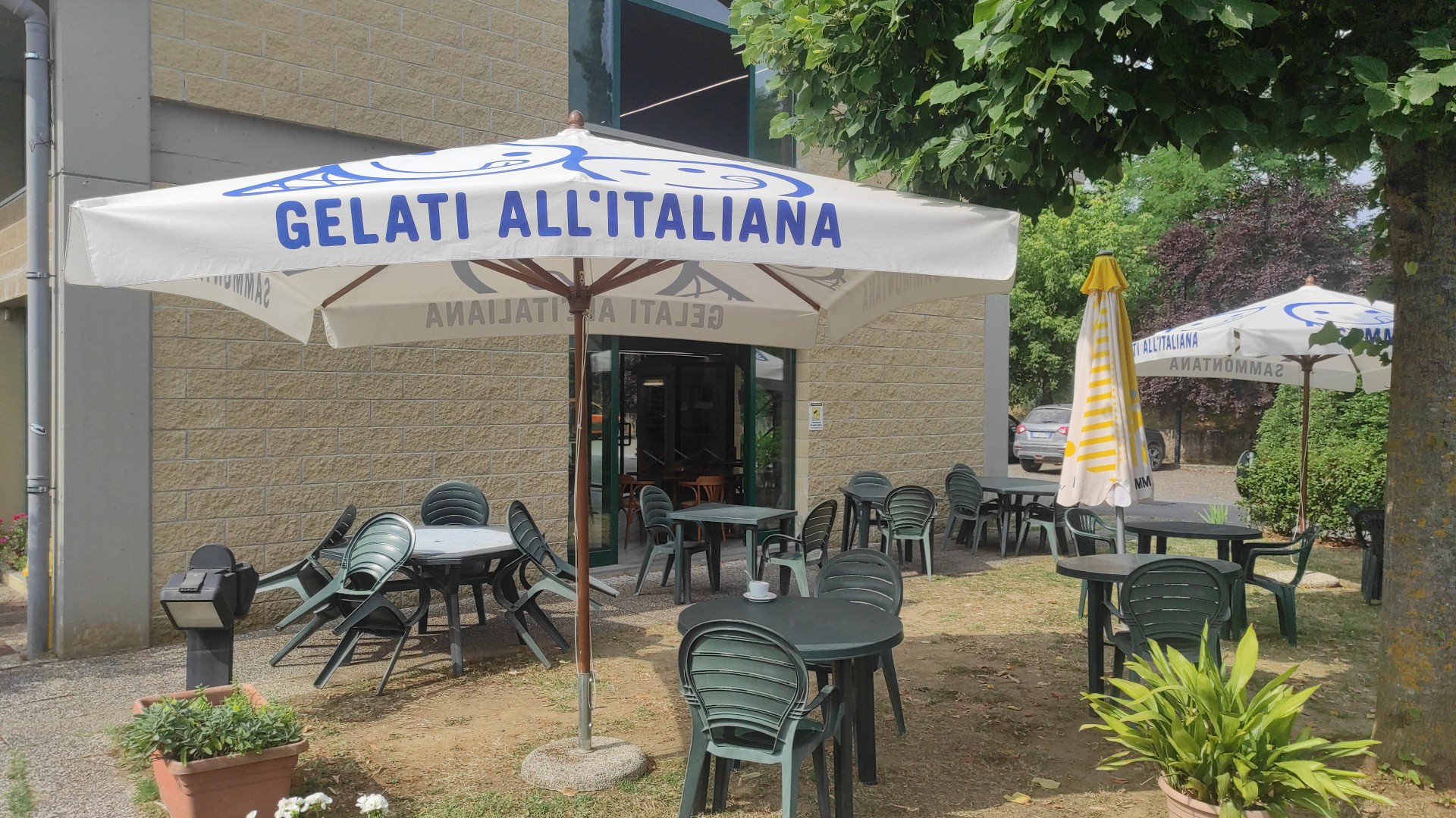 Caffetteria L'isola S.a.s Di Barbieri E Schinina