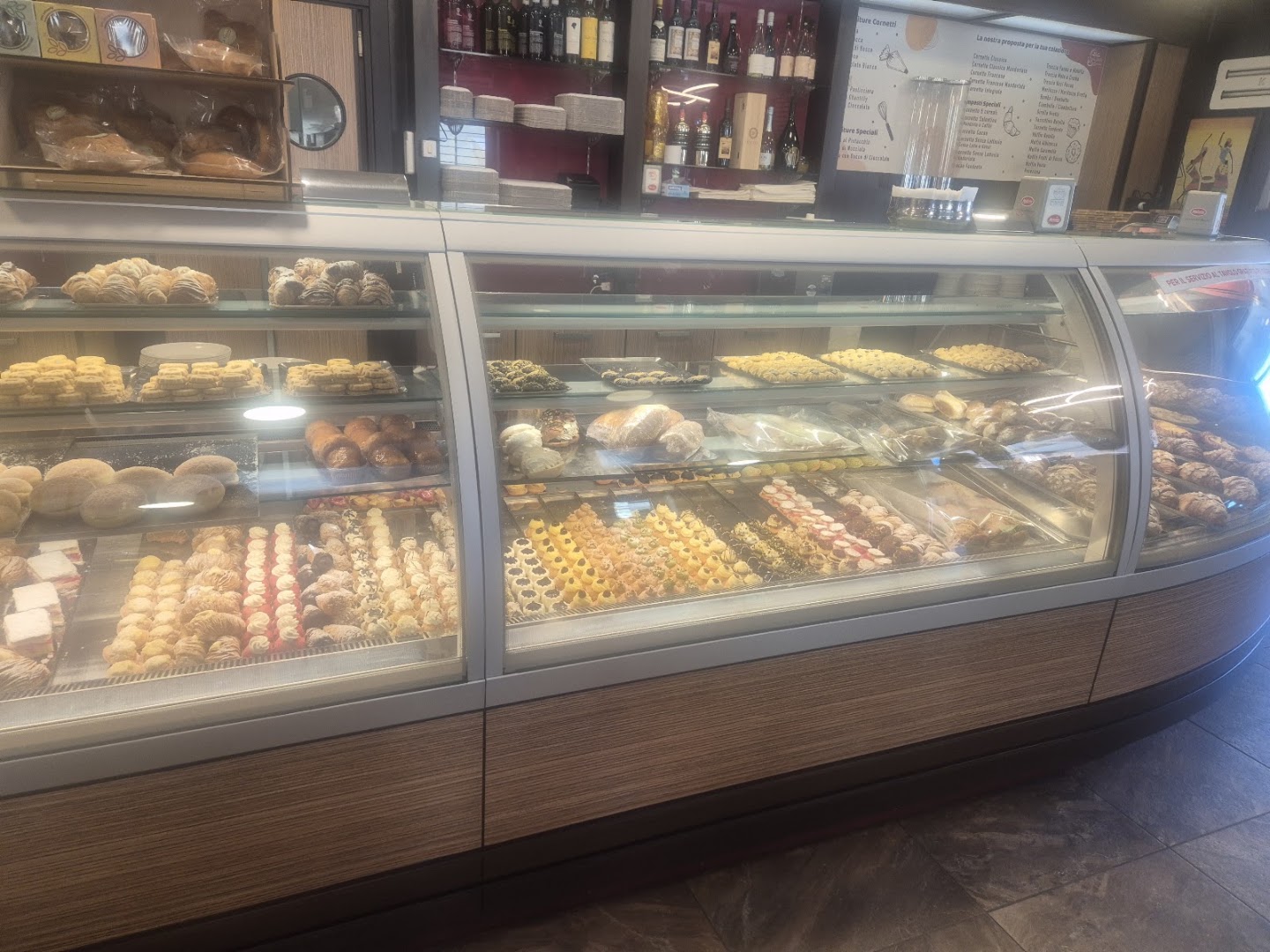 Caffetteria Pasticceria L'Isola delle Tentazioni 2