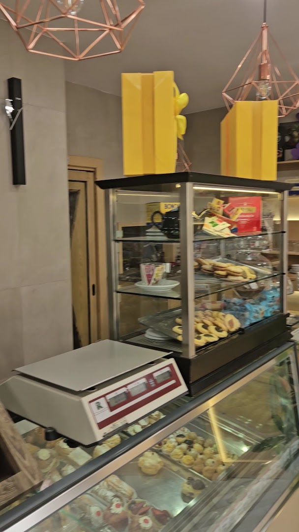 Caffetteria-Pasticceria-Pizzeria “Royal”