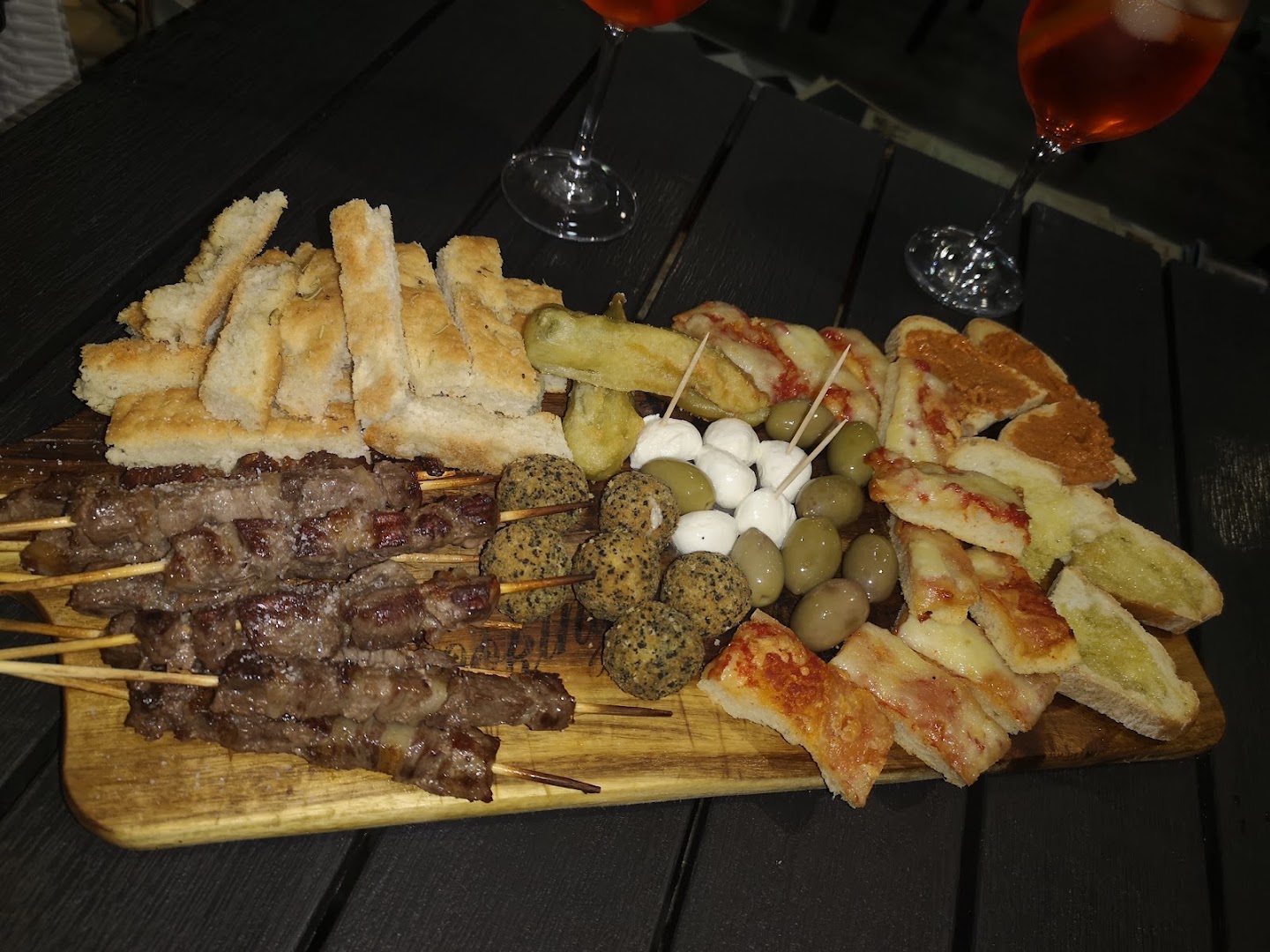 Caffetteria Wine Bar Aperitivi Momento Divino