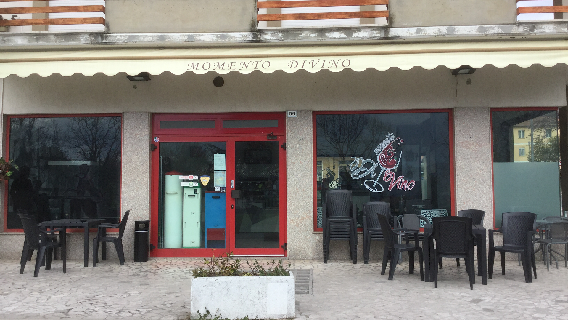 Caffetteria Wine Bar Aperitivi Momento Divino
