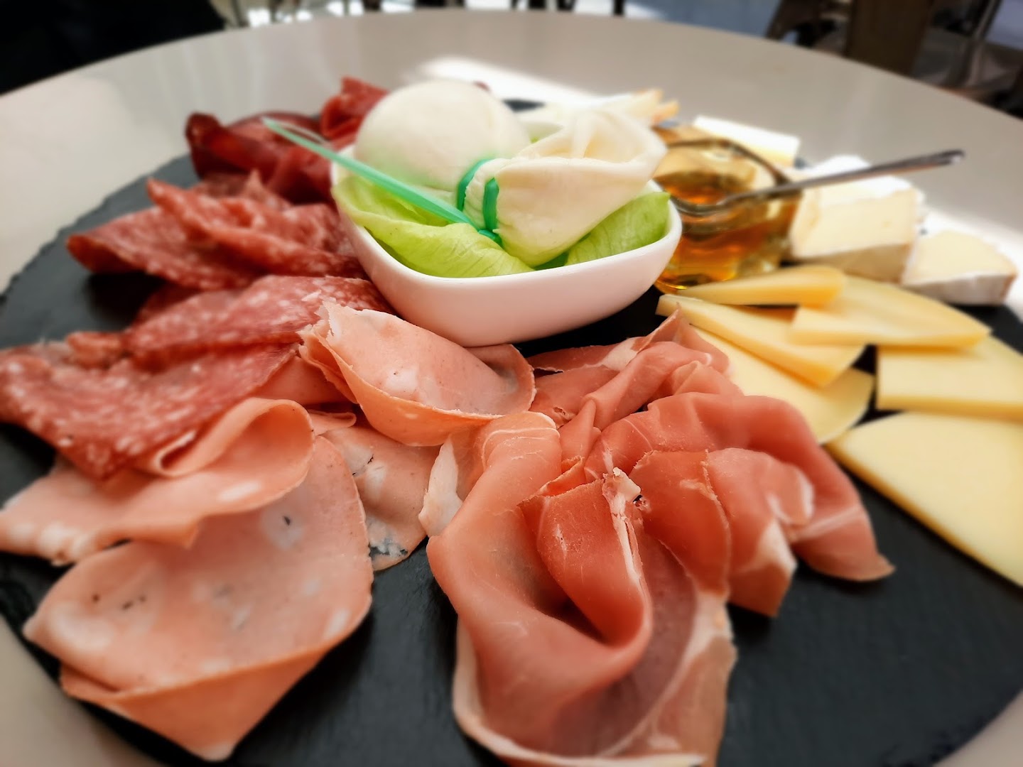 Cairoli Bakery - Pasticceria, Caffetteria, Ristorante e Wine Bar