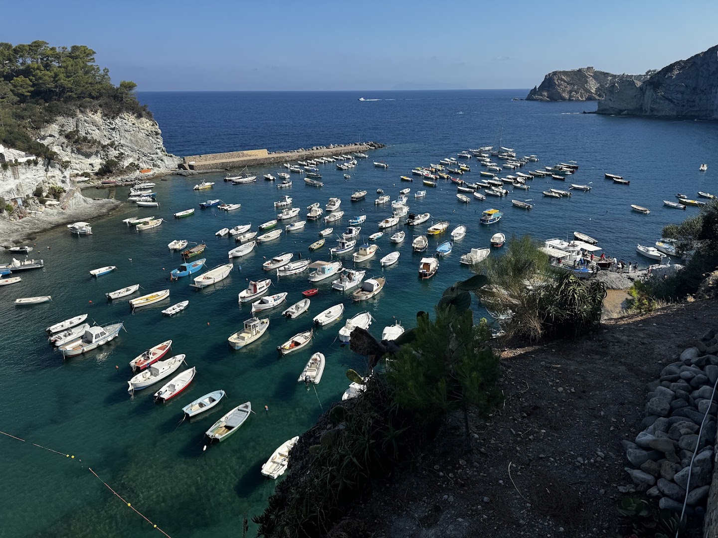 Cala Feola, Ponza