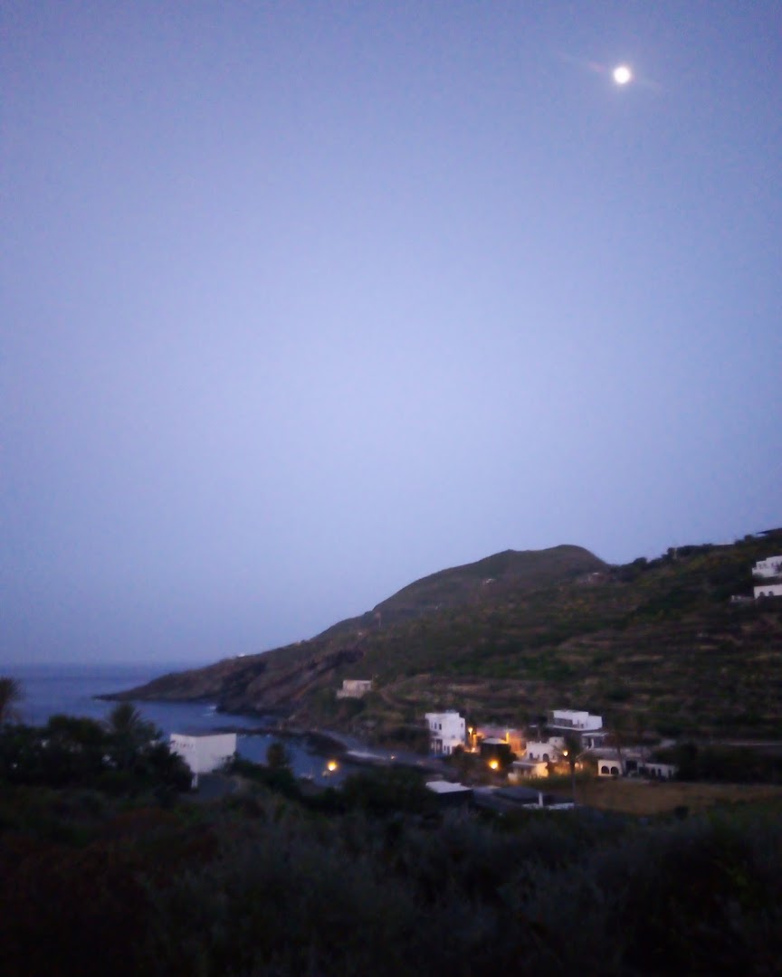 Cala Gadir di Gianluca Salerno, Zorro e Famiglia