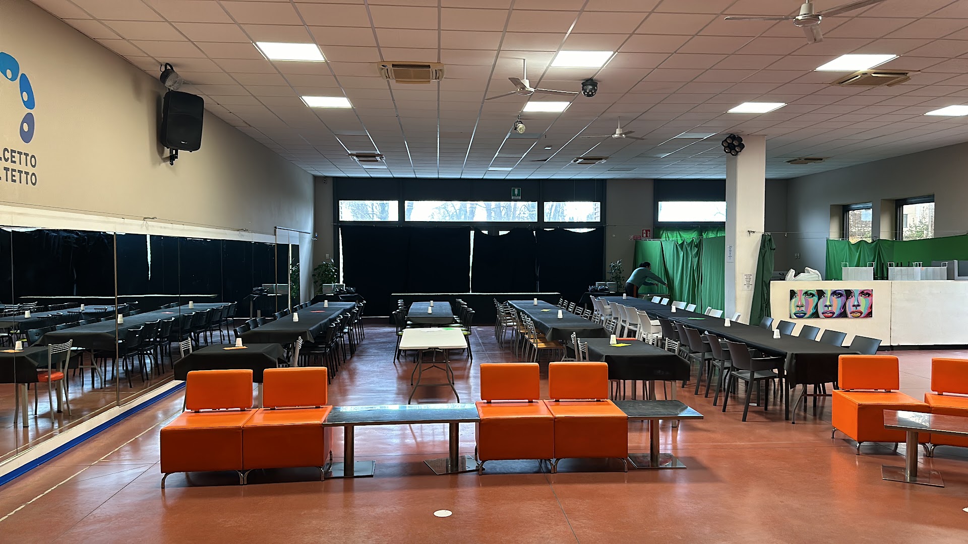 Calcetto sul Tetto - Gonfiabili Lucca, Sale Compleanni, Campi da Calcetto coperti