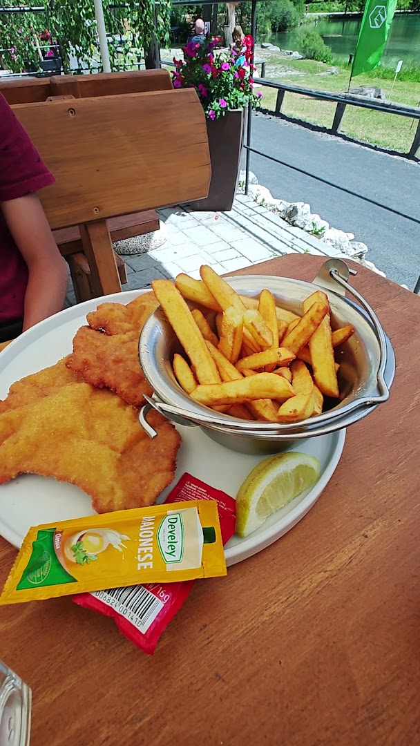 Camping - Ristorante Lago di Dobbiaco Il Fienile