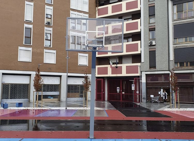 Campo da basket di piazza De Gasperi