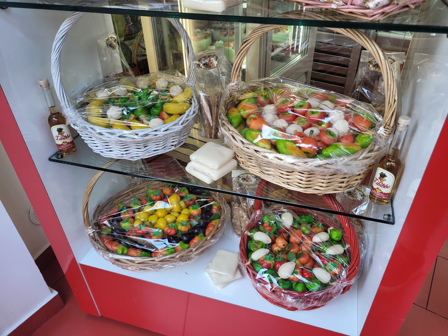 Cannoli siciliani. Pasticceria del Duomo