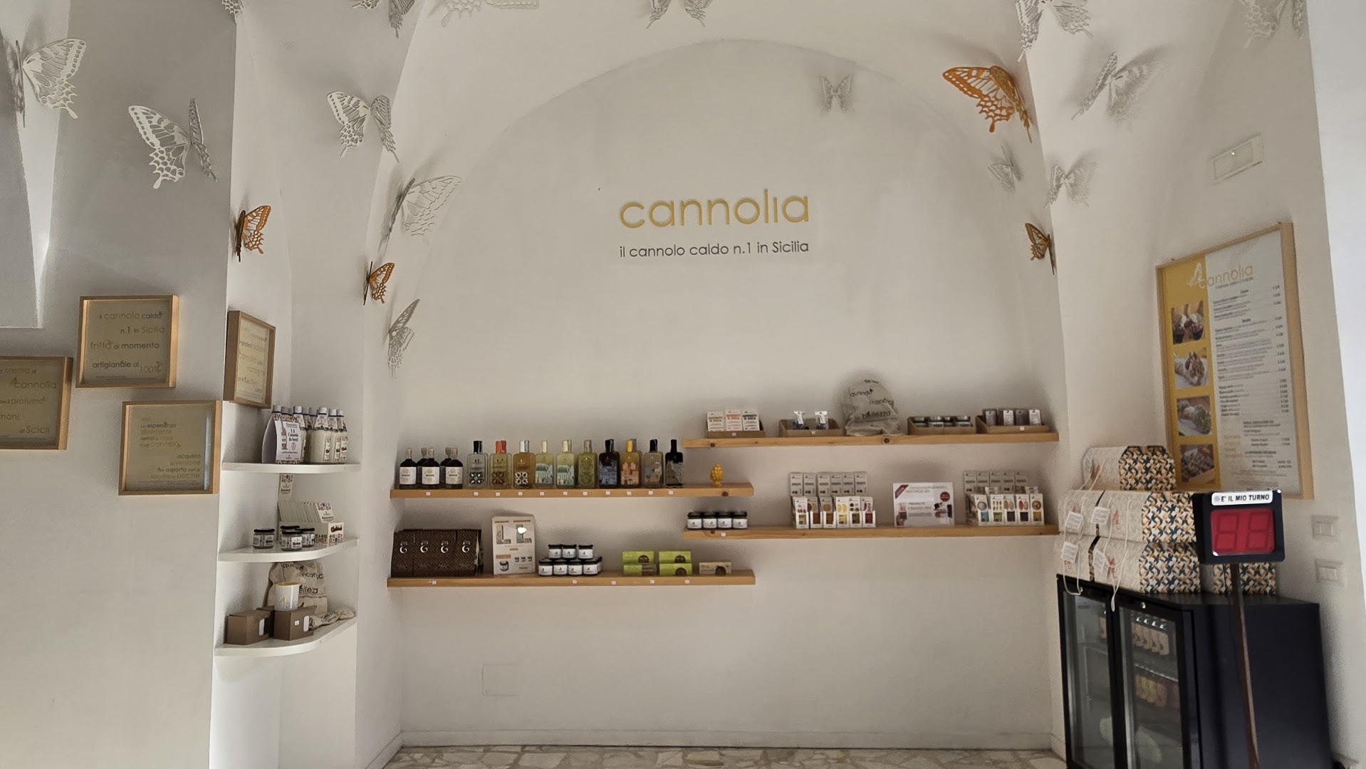 Cannolia, il cannolo caldo n.1 in Sicilia, Scicli