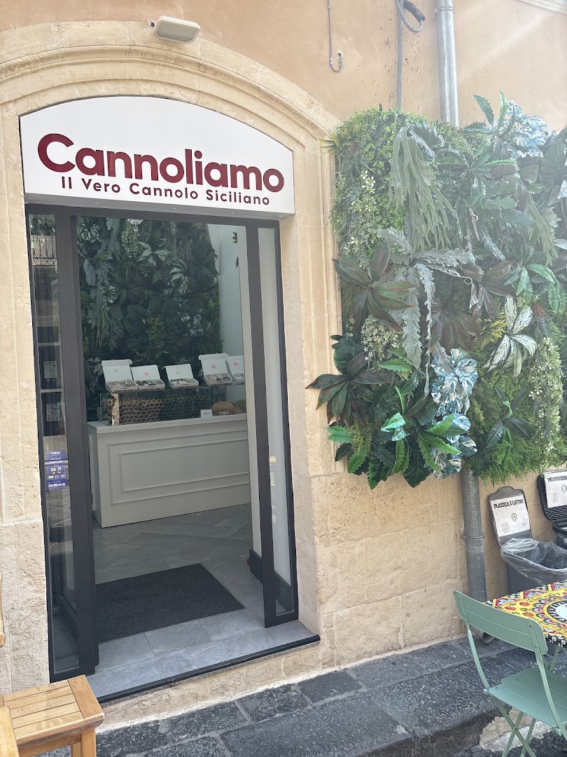Cannoliamo • Il Vero Cannolo Siciliano | Noto