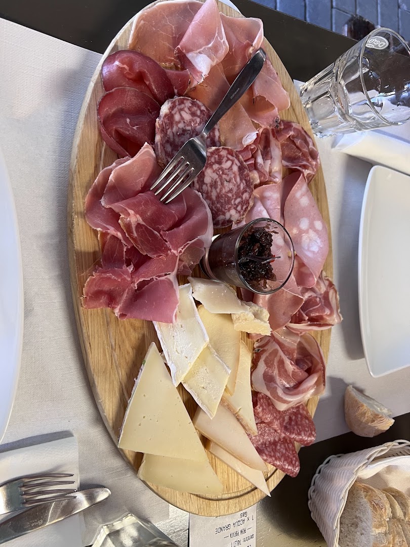 Canottieri 6, Somma Lombardo