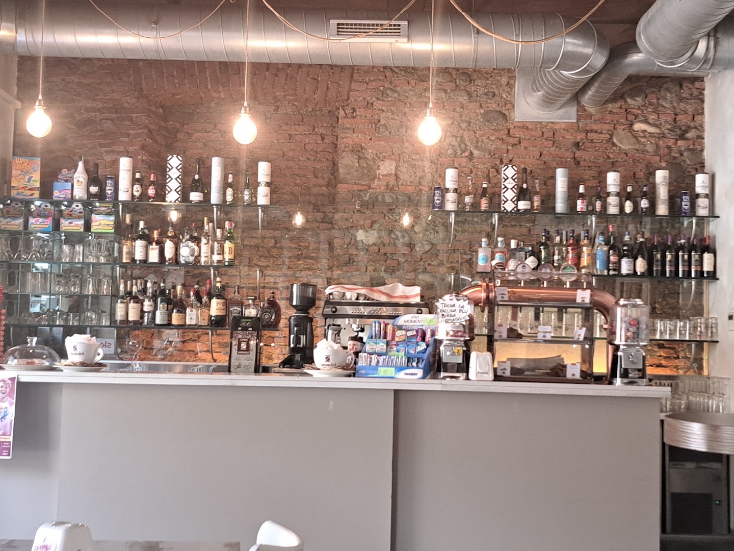 Cantina cafè, Carugo