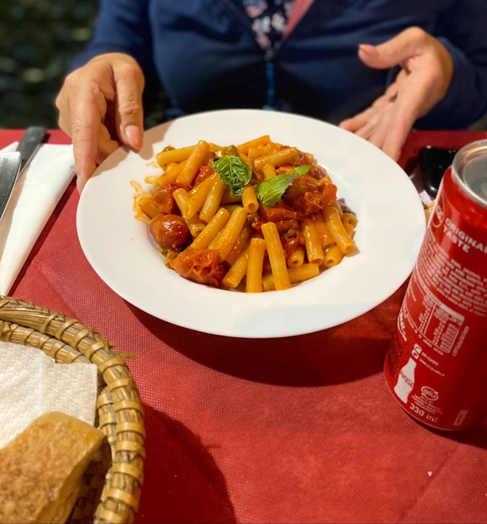 Cantina Della Tofa Add' O’ Barese (Dal 1960) Napoli