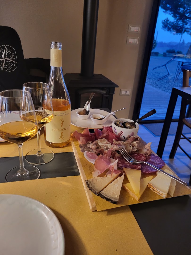Cantina San Biagio Vecchio - Vino e Farina