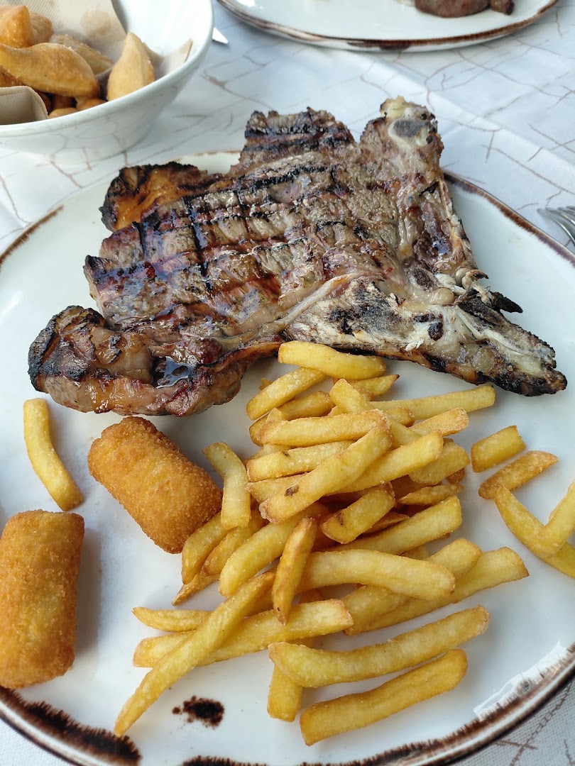 Cao's Grill