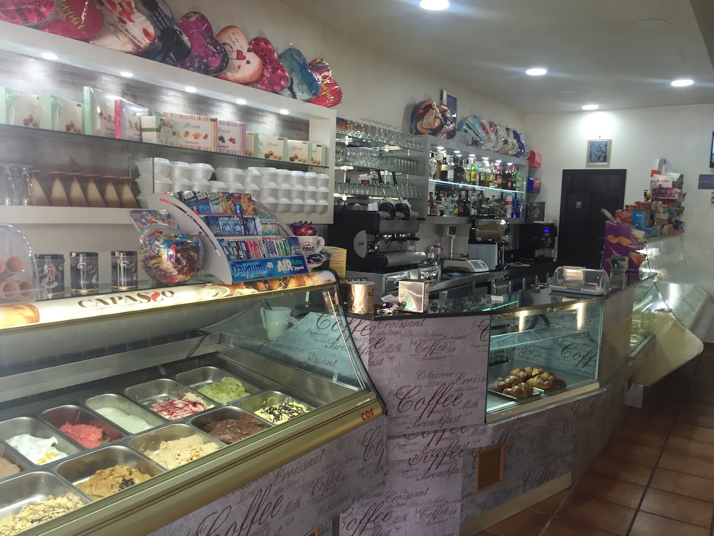 CAPASSO PASTICCERIA-CAFFETTERIA-GELATERIA-ENOTECA, Pagani