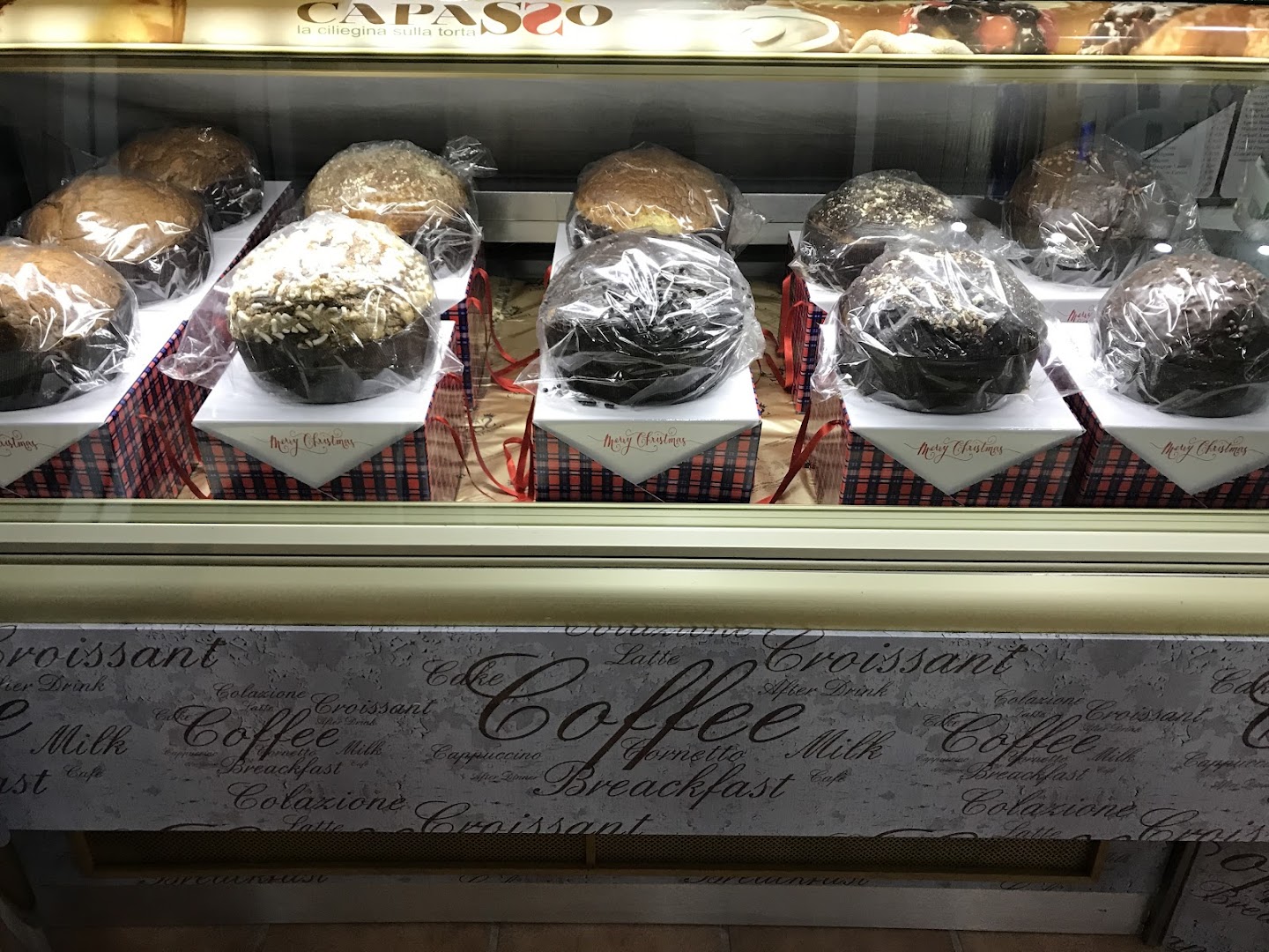 CAPASSO PASTICCERIA-CAFFETTERIA-GELATERIA-ENOTECA