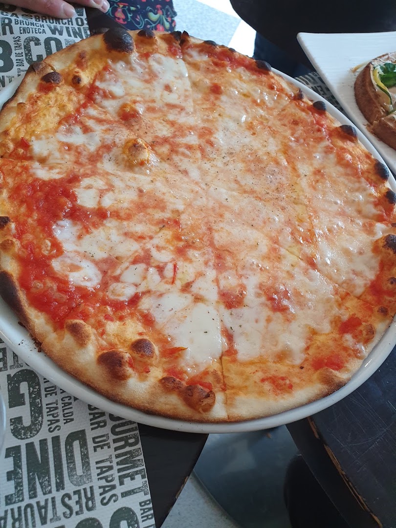 CAPI (caffè- pausa pranzo-pizzeria)