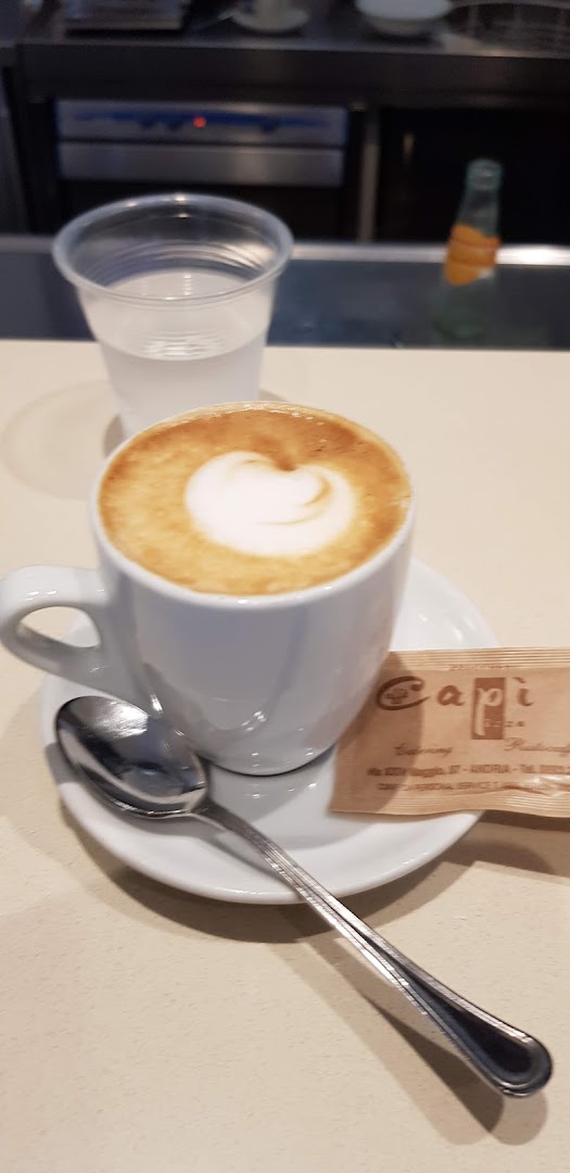 CAPI (caffè- pausa pranzo-pizzeria)