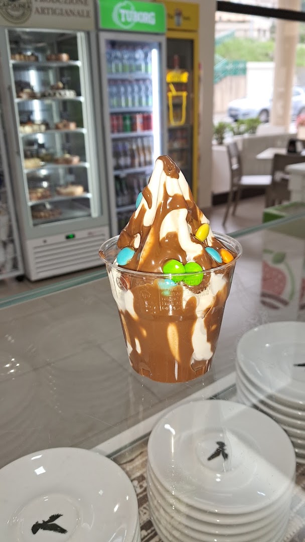 Capolinea Gelateria /yogurteria/bar