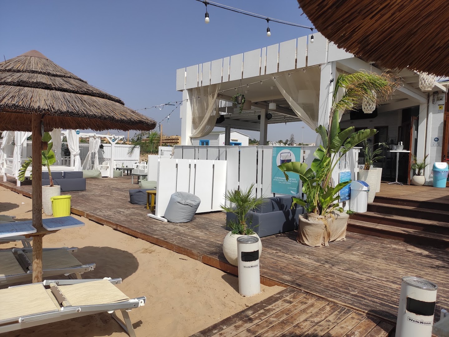 Carizza Maganuco Beach Club