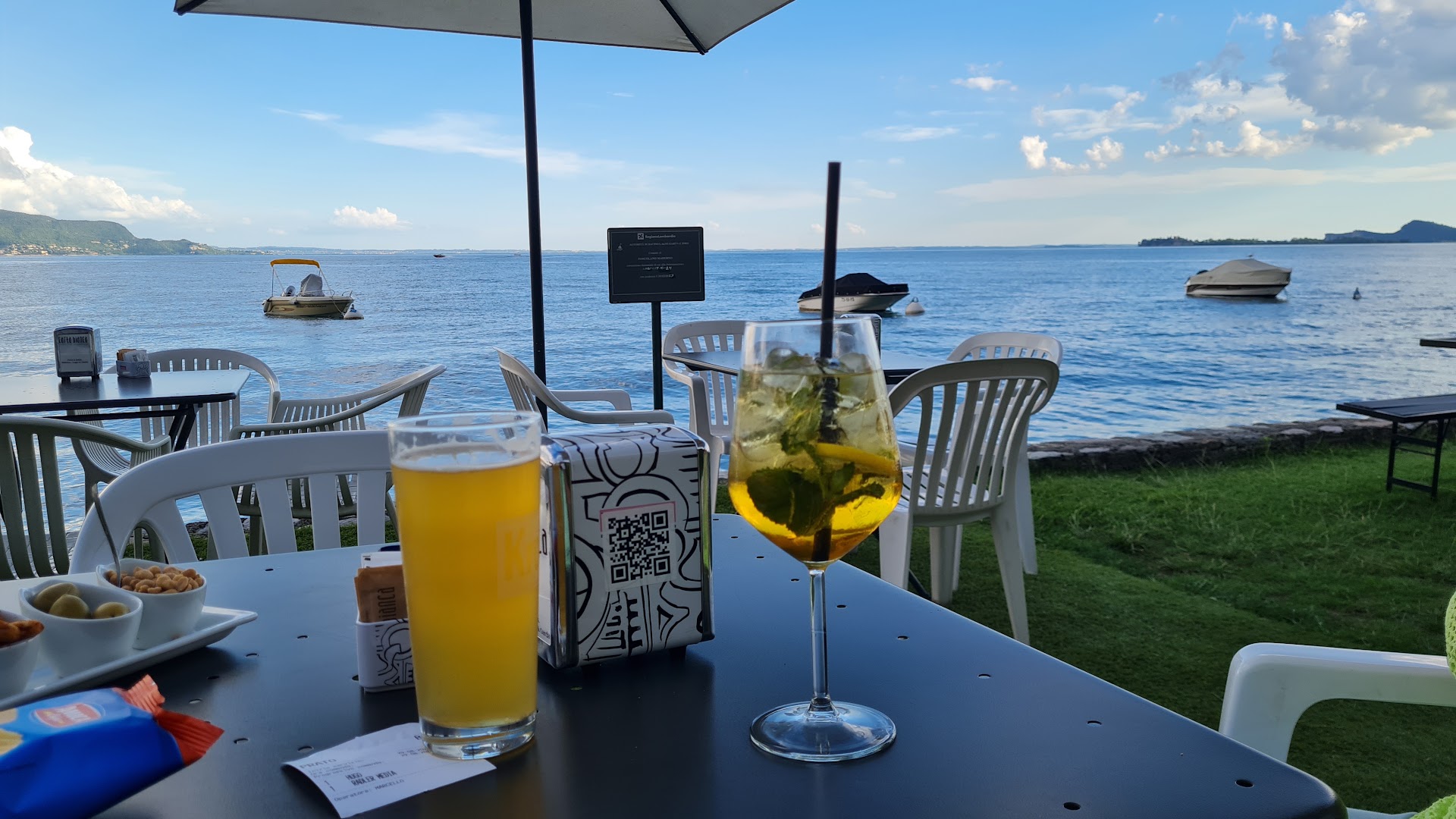 Carta Bianca - Bar Food and Drink