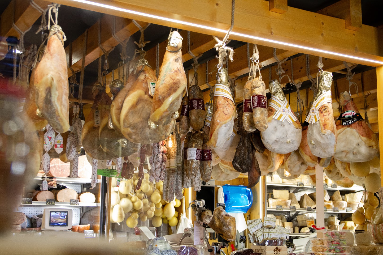 Casa Dei Salumi e Formaggi di Carletto Petrosillo, Putignano