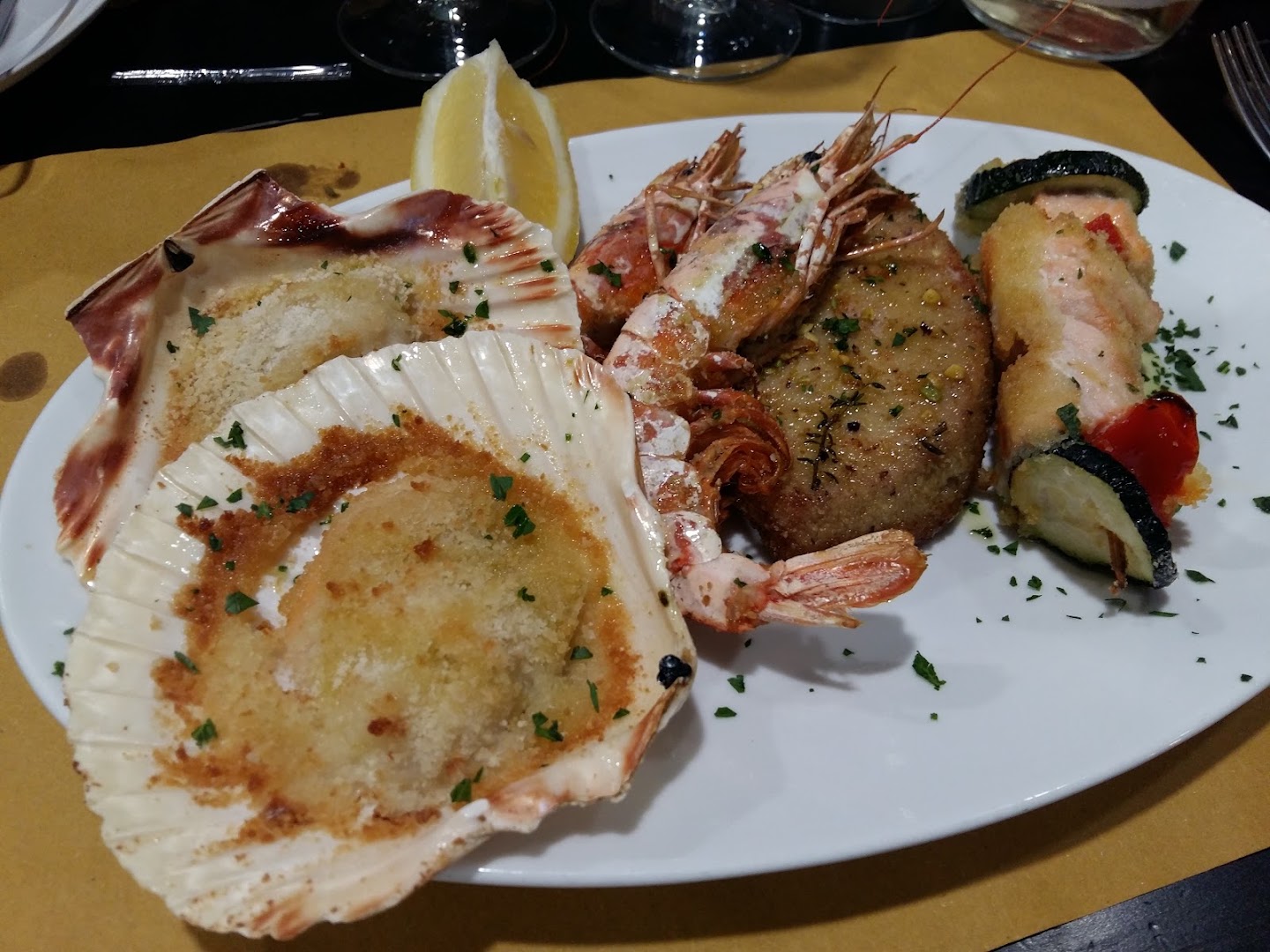 Casa Rizzoli - Pescheria Gastronomia - Street Food