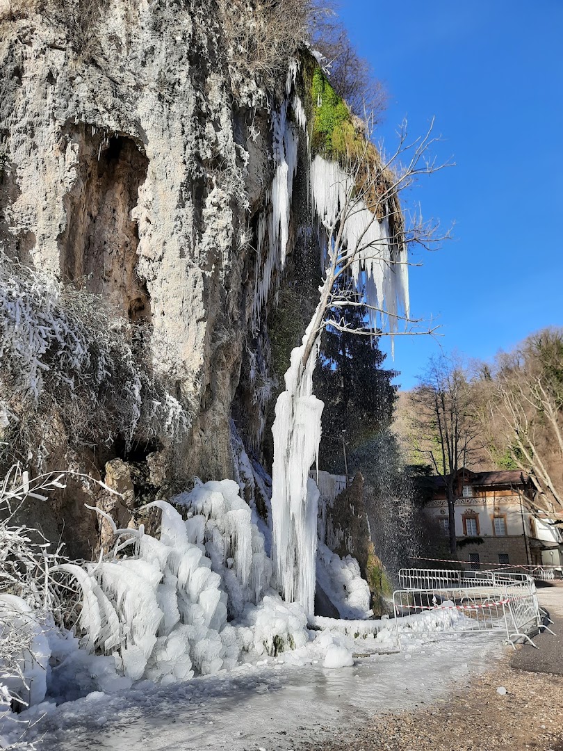 Cascata e Grotte della Valganna