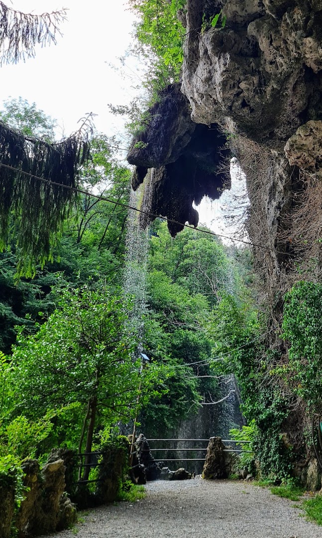 Cascata e Grotte della Valganna