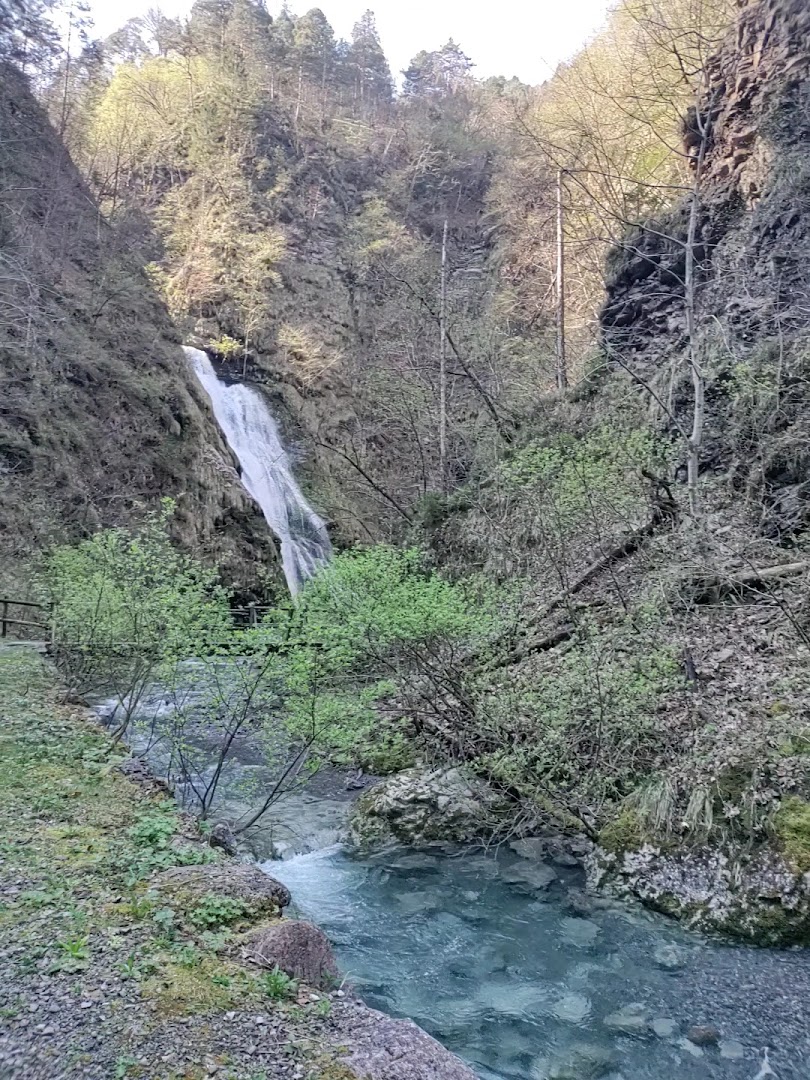Cascata Plera