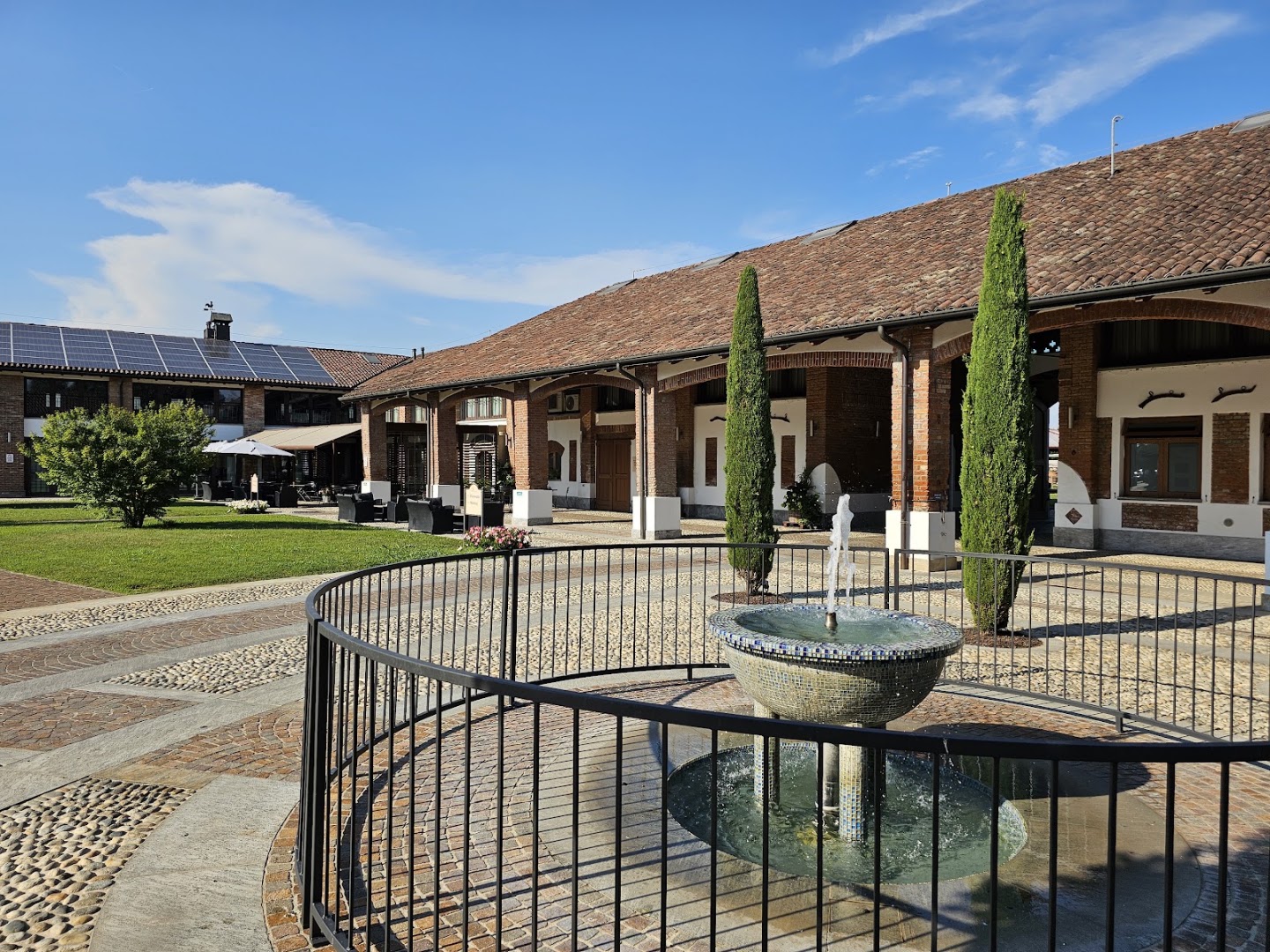 Cascina Sesmones Hotel & Restaurant