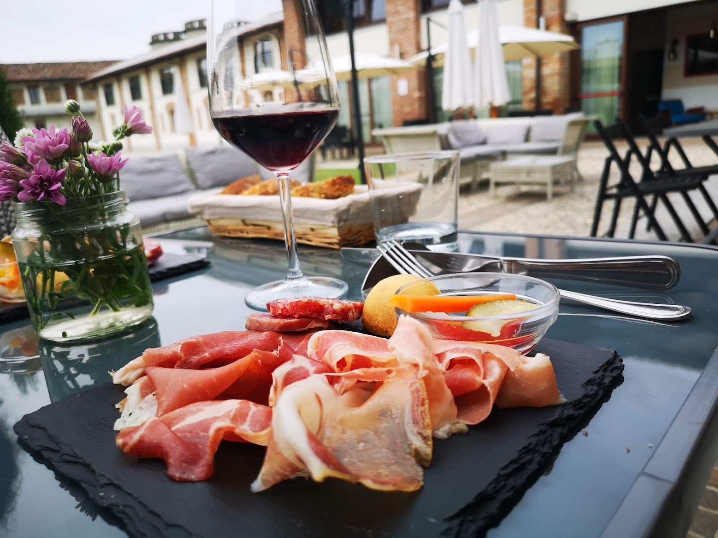 Cascina Sesmones Hotel & Restaurant