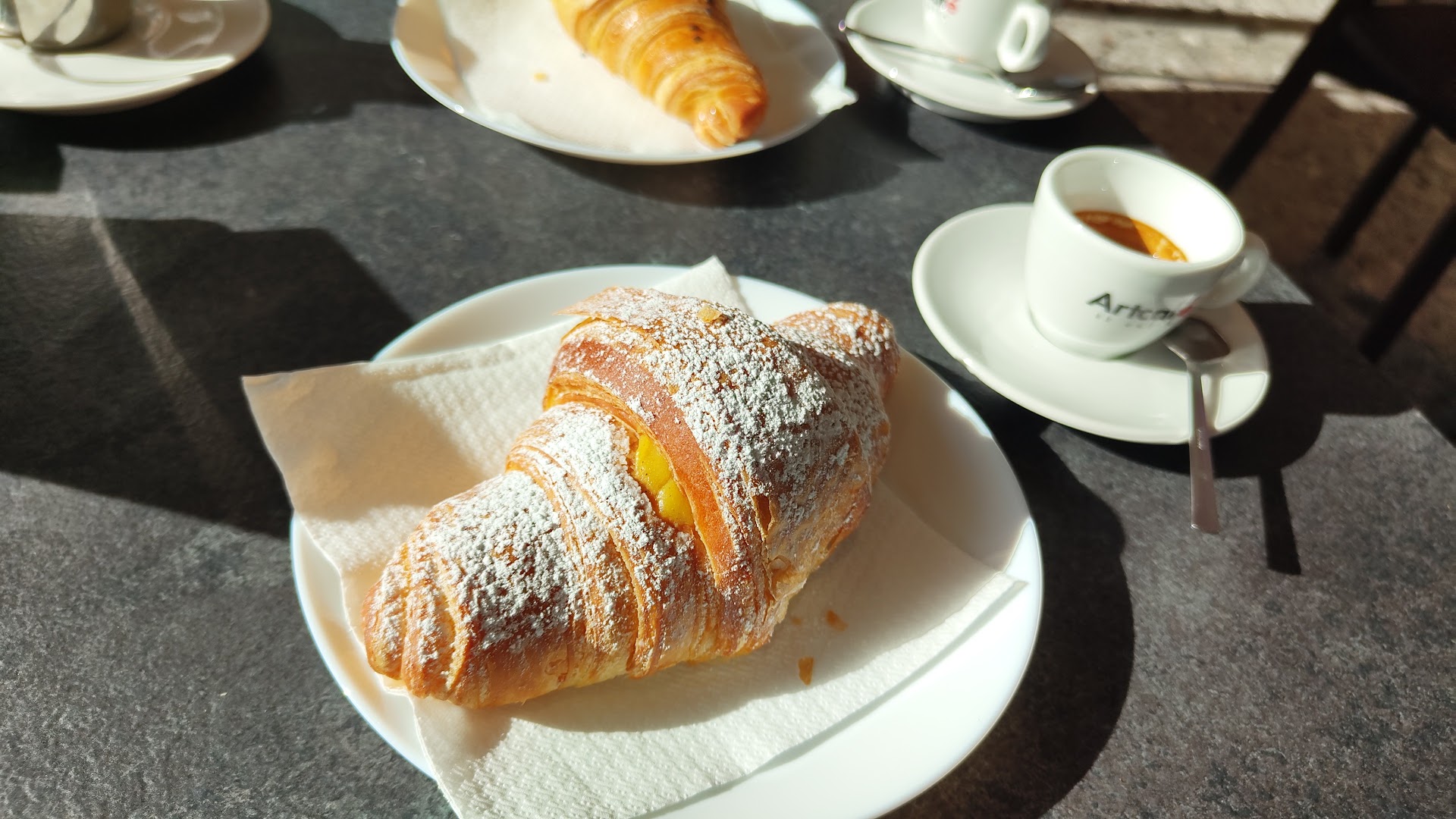 Castagnoli Più Bakery Café
