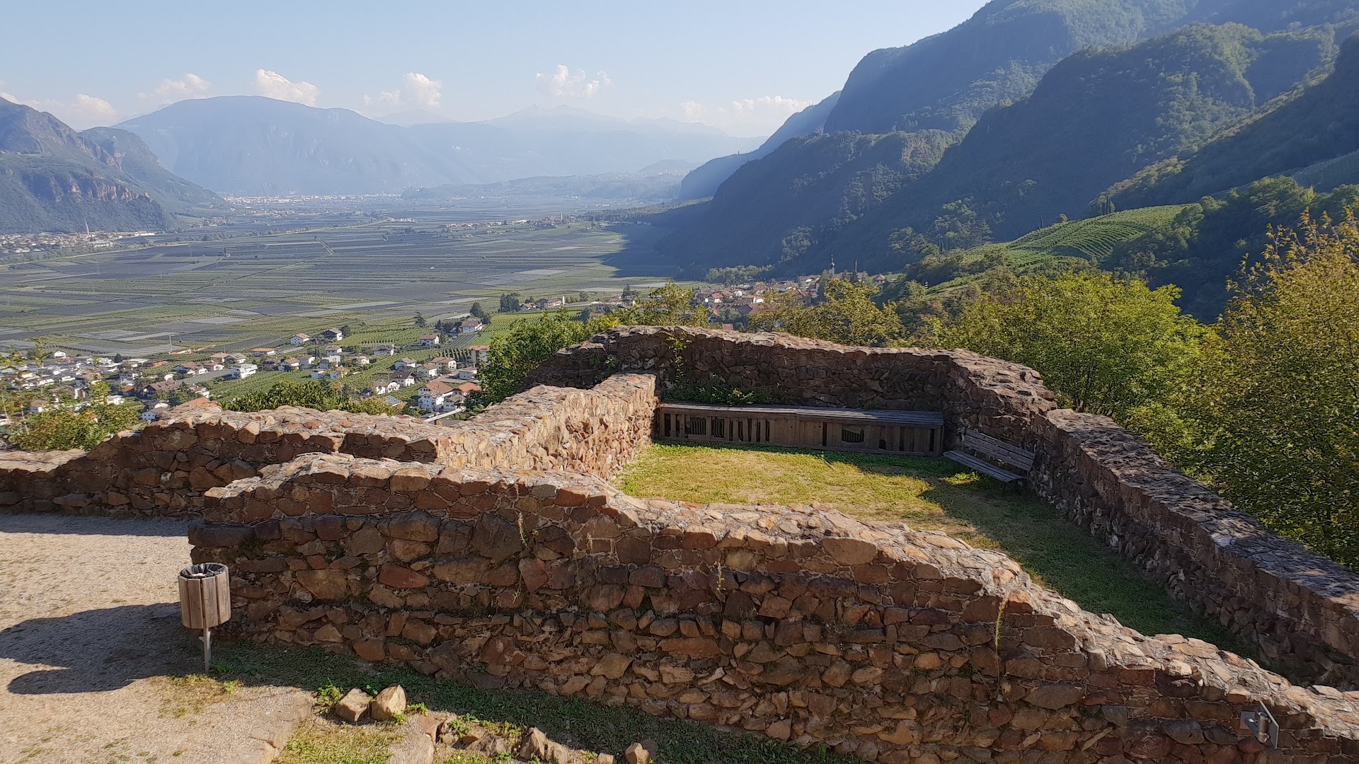 Castel Casaccia, Tesimo