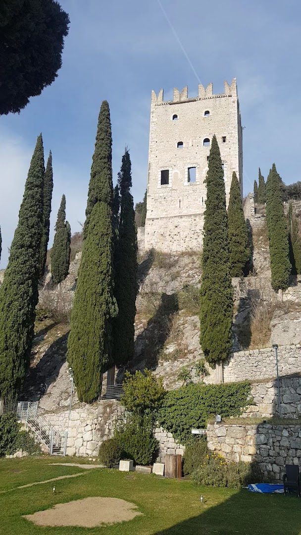 Castello di Arco, Arco