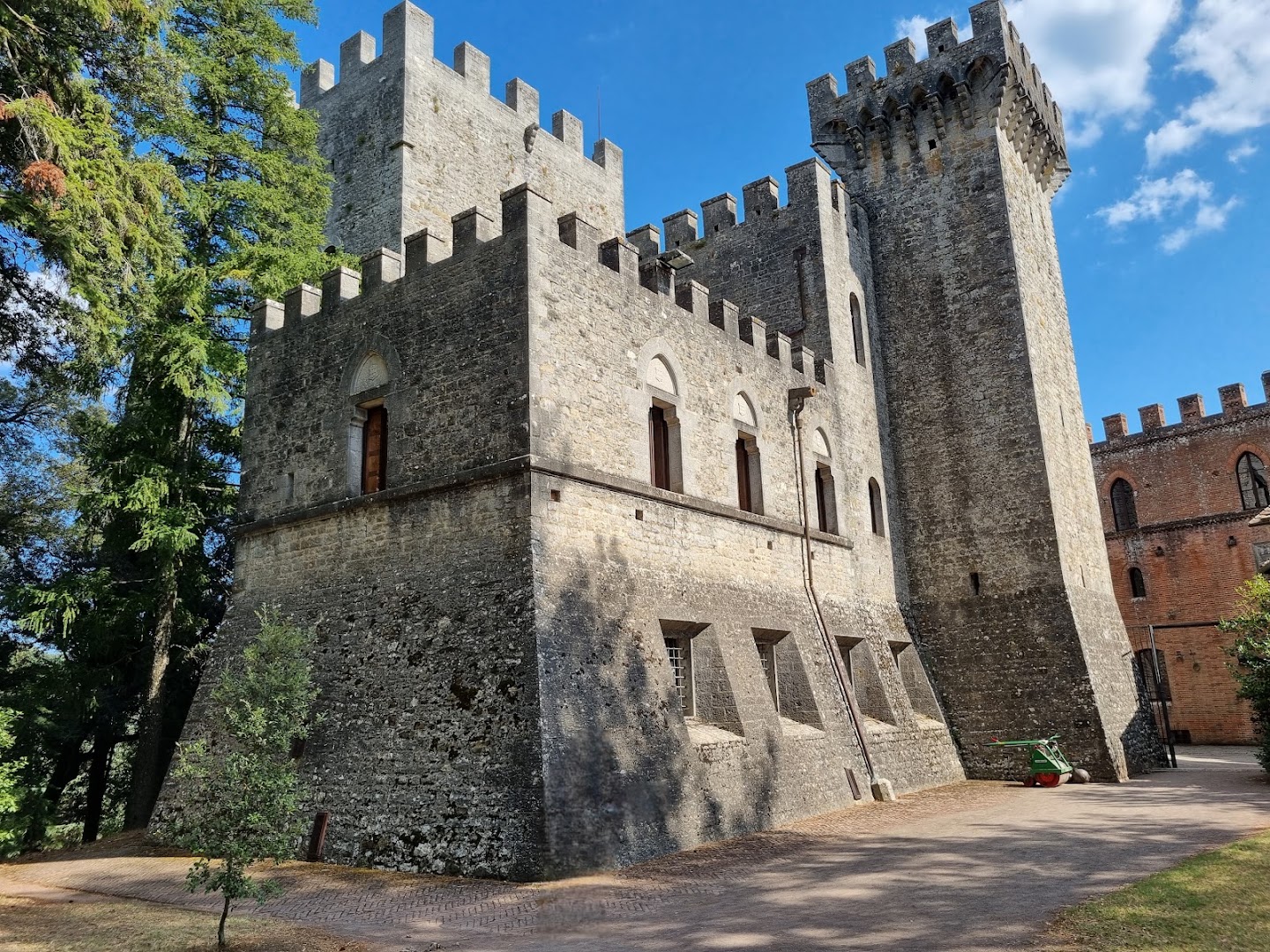 Castello di Brolio Wine & Tour