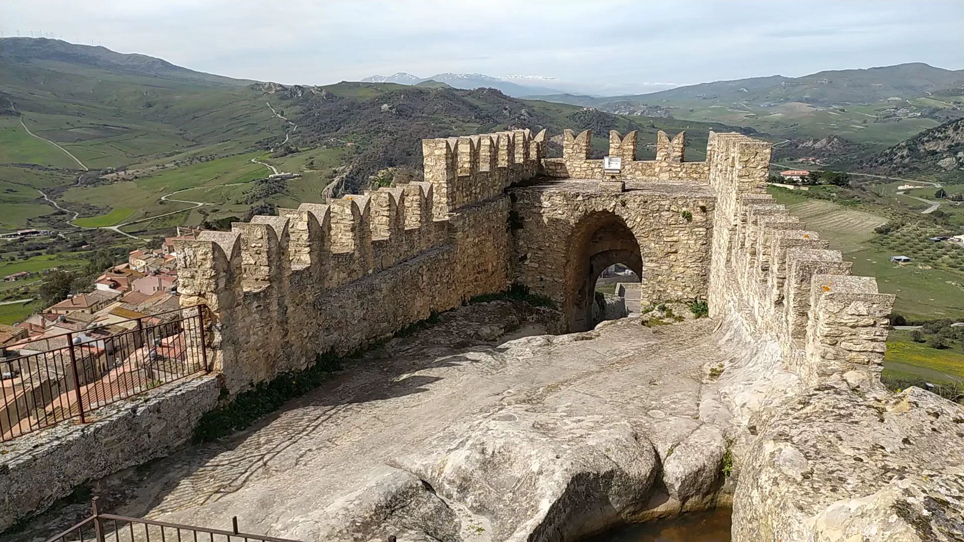 Castello di Sperlinga