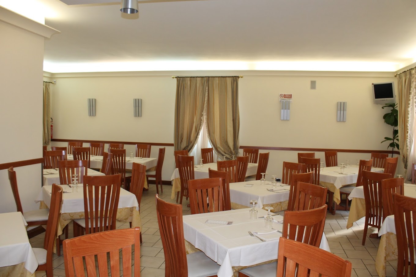 Hotel Ristorante Pizzeria Castello
