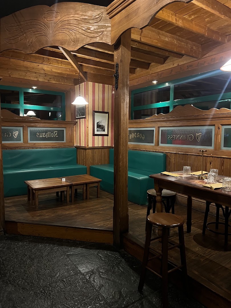 Castle rock irish pub