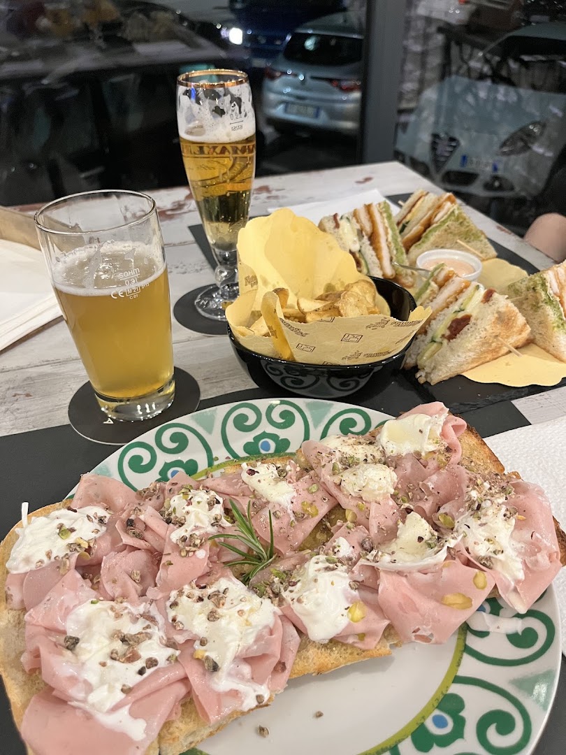 Caten Pub